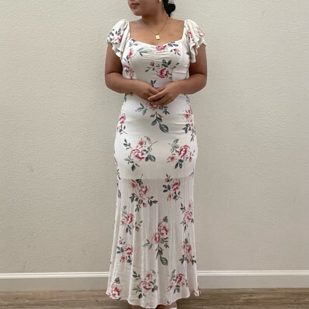 THREE PINK HEARTS - White & Floral Maci Dress with Heart Neckline